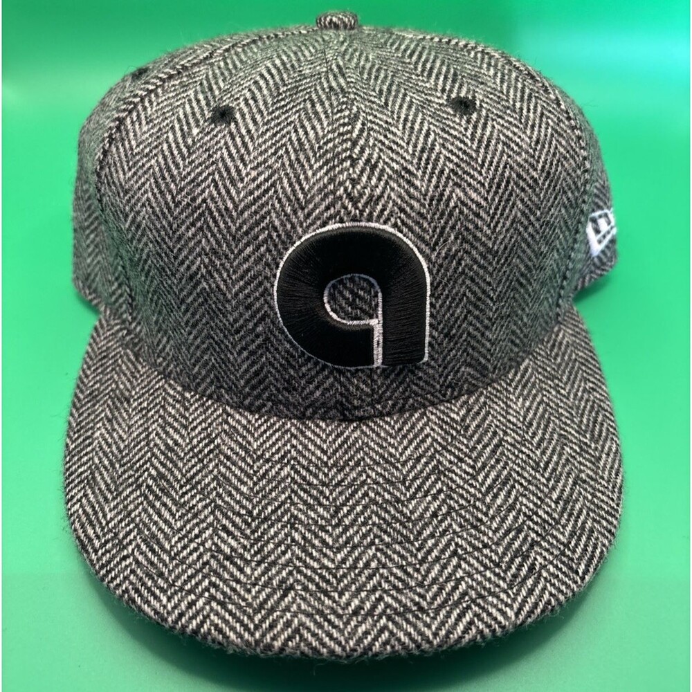 New Era Atlas 59Fifty Fitted Hat Cap Size 7 1/4 57.7cm Gray Herringbone Tweed A